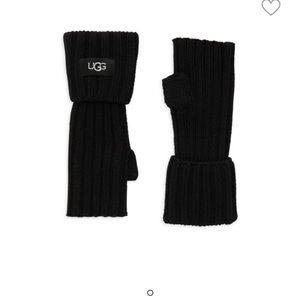 Ugg black ribbed fingerless gloves